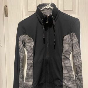 Lightweight running jacket